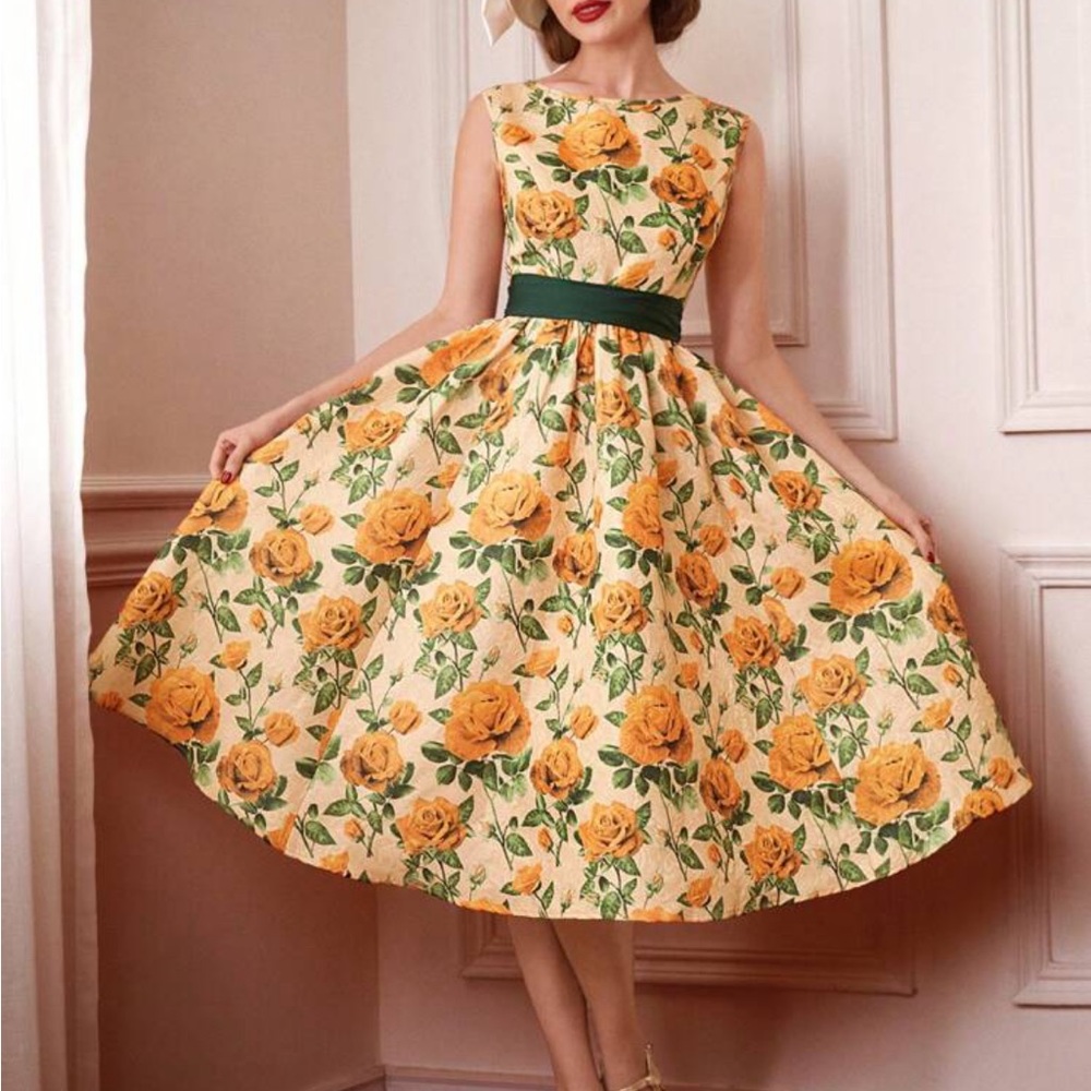 Elegant Floral Print Belted Sleeveless Dress yellow Green